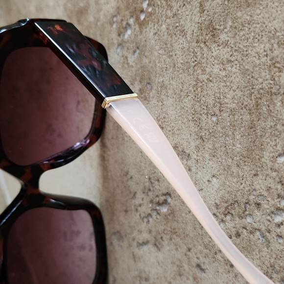 Tahari Tortoise Shell Oversized Sunglasses - Picture 4 of 12